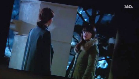 Moon Geun Young bị Moon Geun Young bị