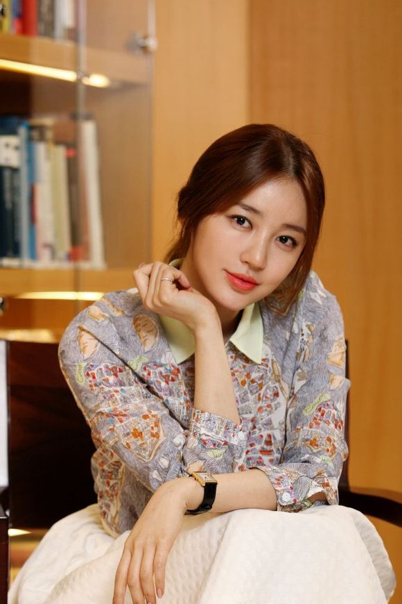 Yoon Eun Hye nhập viện sau khi đóng 