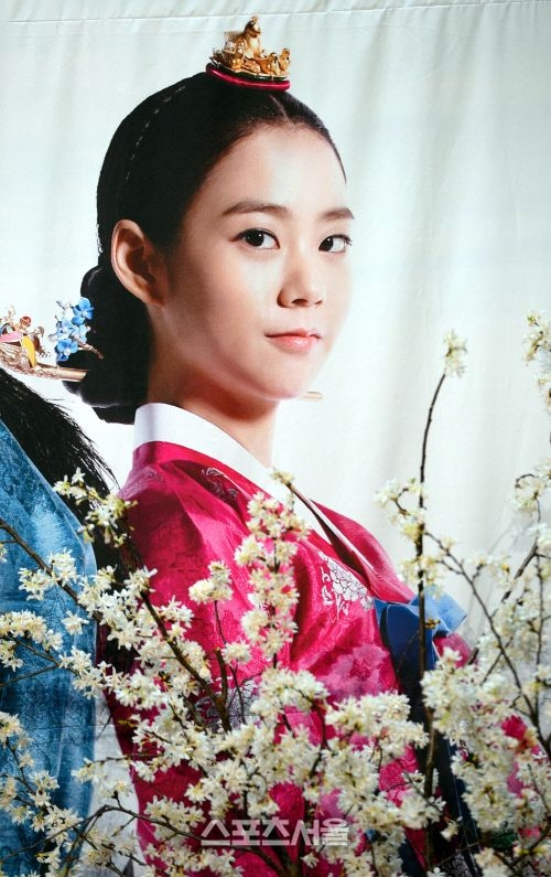 Kim Tae Hee sắp đối mặt 