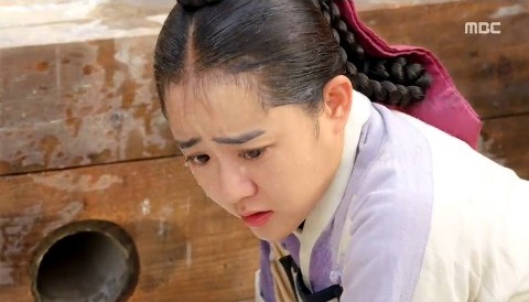 Moon Geun Young bị ăn tát khi lộ thân phận thật với kẻ thù 2