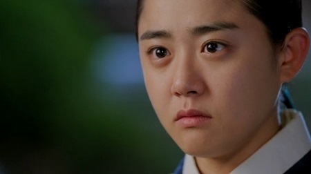 Jung (Moon Geun Young) phát hiện ra kẻ thù giết cha 2