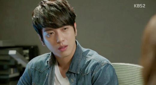 Lee Dong Gun ghen khi thấy Yoon Eun Hye ôm Jung Yong Hwa 8