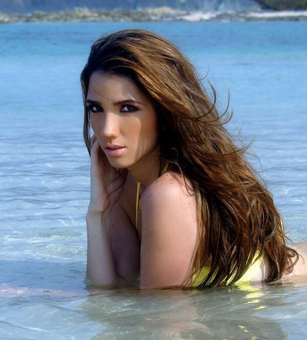 Hoa hậu Du lịch Venezuela bị bắn chết ngay trên phố 5