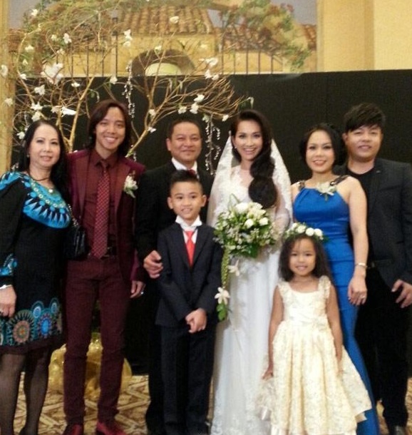 Kim Hiền mặc áo dài truyền thống trong lễ cưới tại Mỹ 15