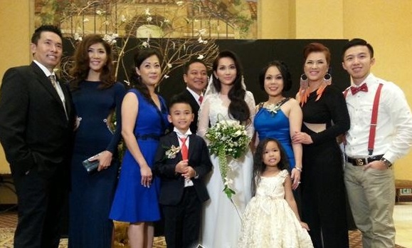 Kim Hiền mặc áo dài truyền thống trong lễ cưới tại Mỹ 18