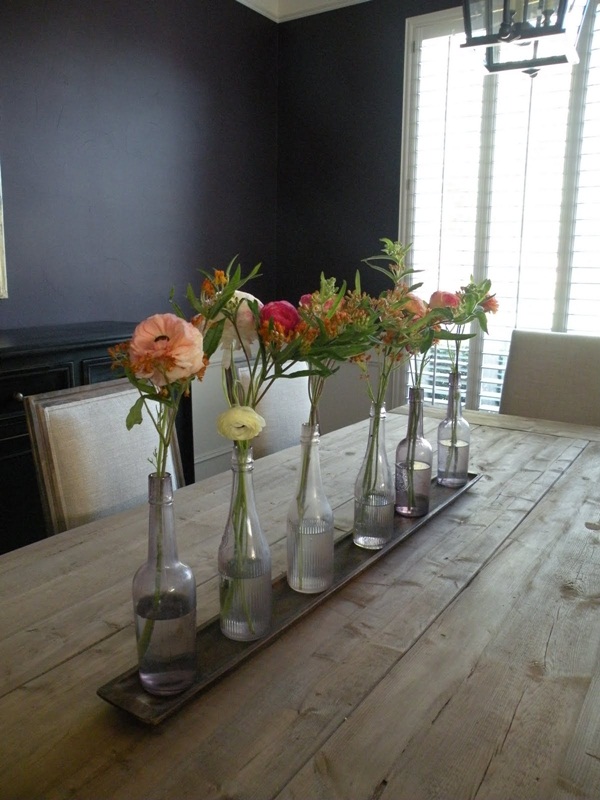 3 cách trang trí bàn ăn bằng hoa dễ mà đẹp 5