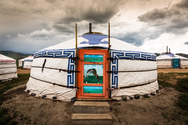 Bộ ảnh đẹp mê mẩn về cuộc sống du mục ở Mông Cổ  6