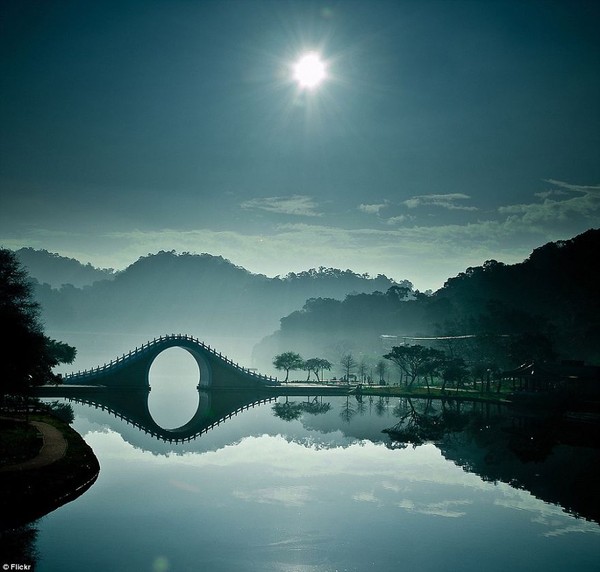 Chiêm ngưỡng 20 cây cầu đẹp như trong truyện cổ tích 12