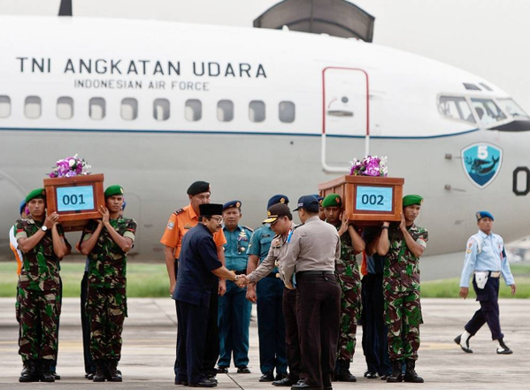 Có thể mất 1 tuần để tìm ra hộp đen máy bay QZ8501 gặp nạn 1