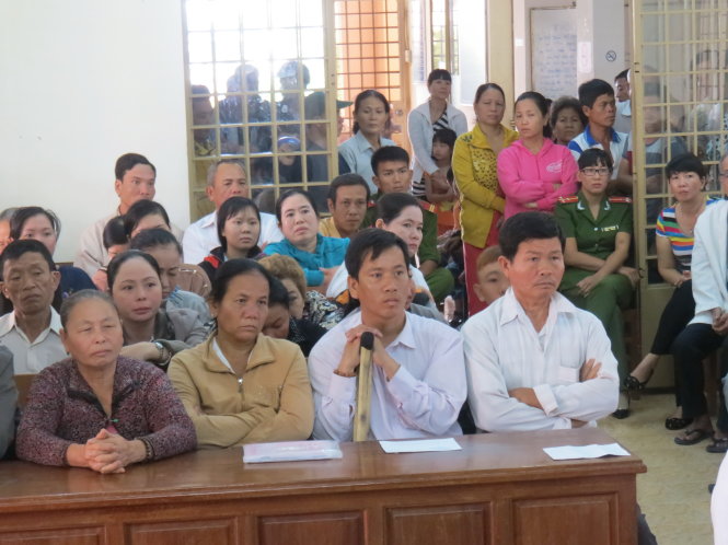 Đẫm nước mắt phiên xử vụ xe bồn cán chết thai phụ 4 Đẫm nước mắt phiên xử vụ xe bồn cán chết thai phụ 4