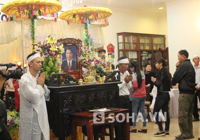 Hàng nghìn người về dự lễ truy điệu ông Nguyễn Bá Thanh 19
