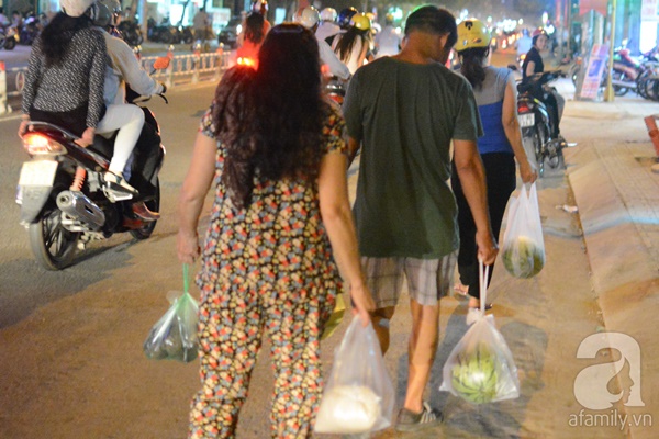 Người Sài Gòn mua dưa hấu ủng hộ nông dân Quảng Nam 12