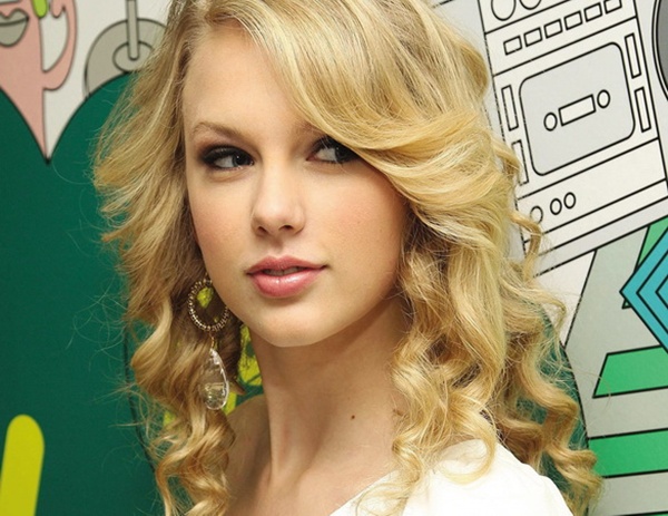 Công chúa tóc vàng Taylor Swift và những bí mật thú vị 2