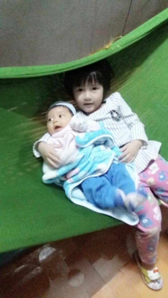 Những dì, cậu tí hon Những dì, cậu tí hon