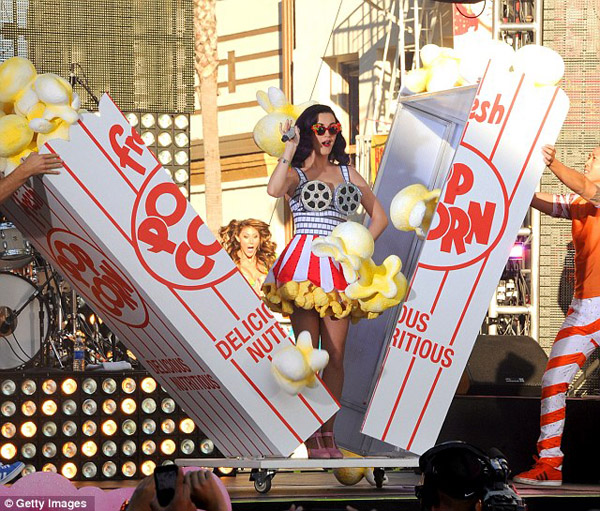 Top 10 dấu son trong sự nghiệp của Katy Perry 9