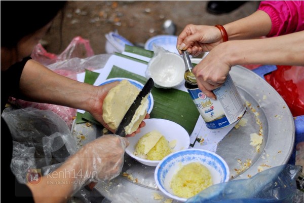 Xôi xéo Hàng Bài - Gánh xôi vỉa hè của những người Hà Nội 