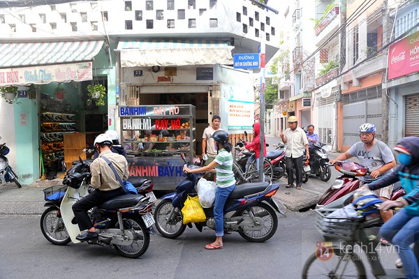 bánh mì bảy hồ afamily