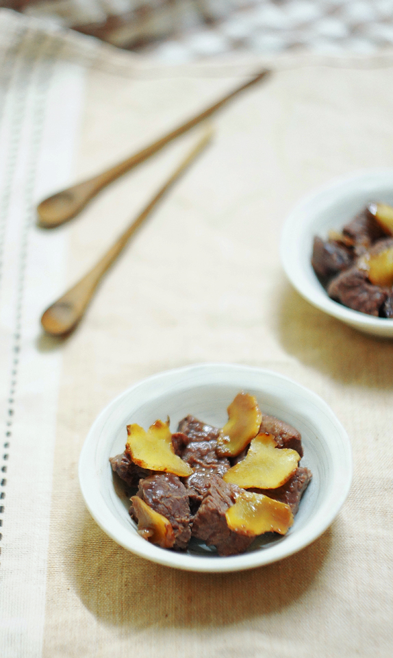 Đậm đ&agrave; thơm phức m&oacute;n b&ograve; kho gừng 15