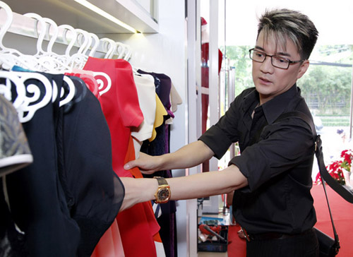 Sao Việt đua nhau ra dòng sản phẩm thời trang của riêng mình  44