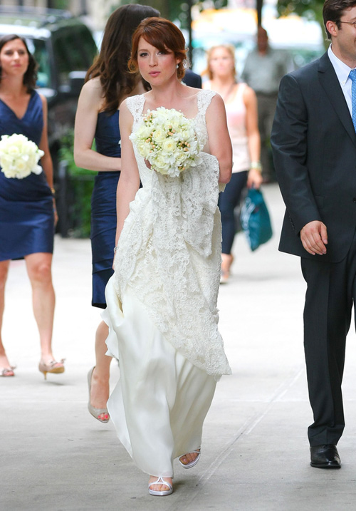 9 chiếc v&aacute;y cưới đẹp nhất năm 2012 của sao thế giới 5