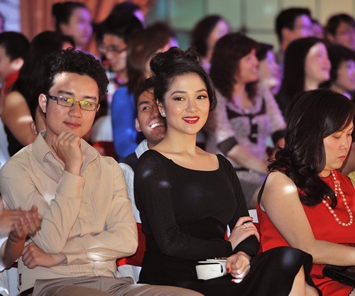 Chấm điểm phong c&aacute;ch những 