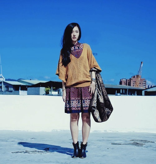 Dạo phố xu&acirc;n đa phong c&aacute;ch với street-style ph&aacute;i đẹp ch&acirc;u &Aacute; 9