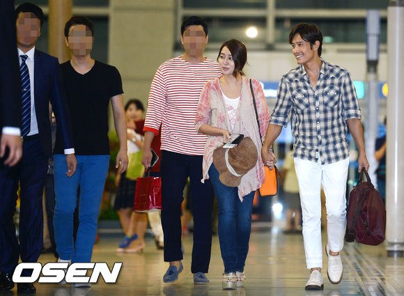 Vợ chồng Lee Byung Hun lên đường đi nghỉ trăng mật 1