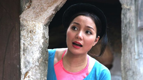 Đĩa h&agrave;i Tết ồ ạt 