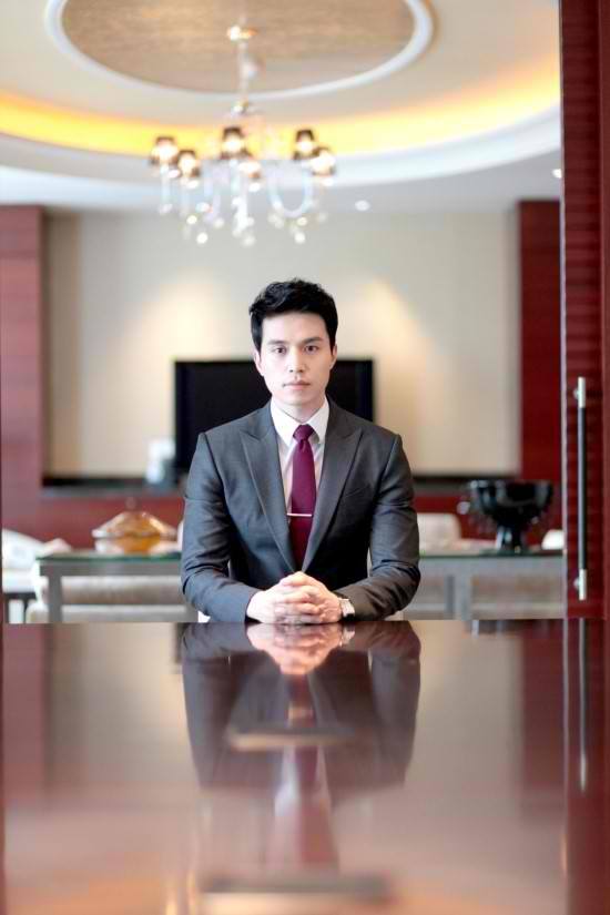 Fan "Hotel King" lo lắng Lee Dong Wook giảm cân quá đà 5