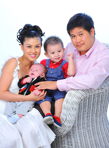 Nh&igrave;n lại một năm 