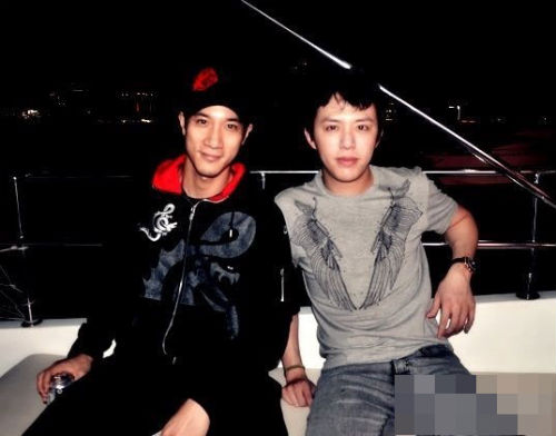 Ti&ecirc;u &Aacute; Hi&ecirc;n nịnh kh&eacute;o mẹ chồng tương lai 5