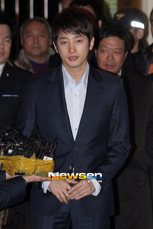 Thêm bằng chứng nghiêng về Park Shi Hoo trong vụ cưỡng dâm  2