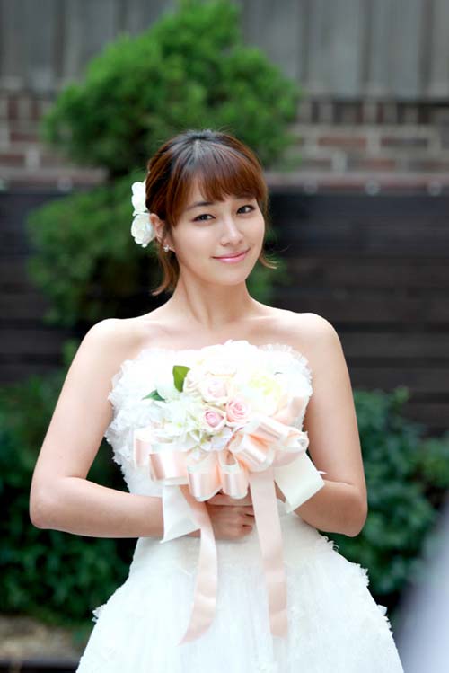 Rộ tin Lee Byung Hun cưới chạy vì bạn gái mang bầu  2