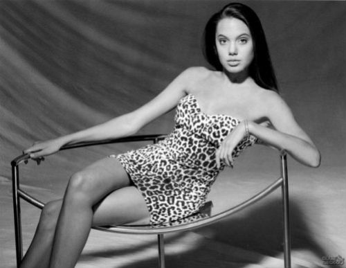 Đời sống tình dục – Tấm gương phản chiếu con người Angelina Jolie  1