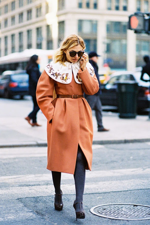 Street style ấm áp và nổi bật của phái đẹp châu Âu 4 Street style ấm áp và nổi bật của phái đẹp châu Âu 4