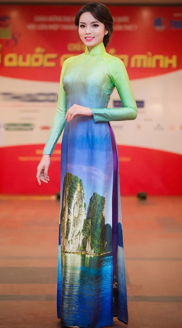 Sao Việt muôn màu muôn vẻ với áo dài đón Tết 2015 12