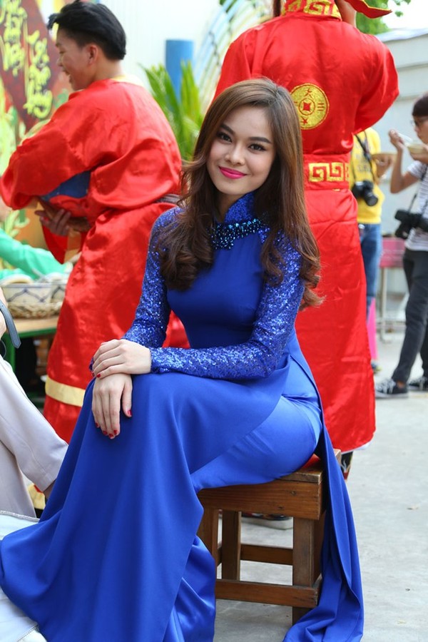 Sao Việt muôn màu muôn vẻ với áo dài đón Tết 2015 28
