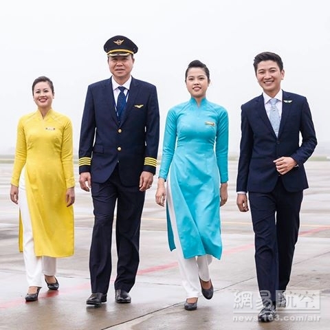Báo Trung lên tiếng khen ngợi đồng phục mới của Vietnam Airlines 12