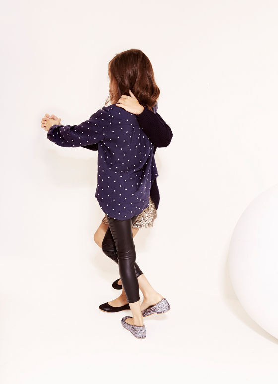 Chọn đồ sành điệu cho bé với lookbook cuối năm của Zara, H&M... 39 Chọn đồ sành điệu cho bé với lookbook cuối năm của Zara, H&M... 39