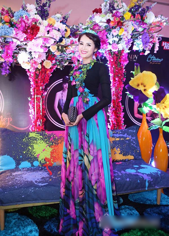 Mỹ nhân Việt tự khiến mình Mỹ nhân Việt tự khiến mình