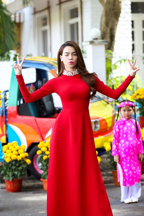 Sao Việt muôn màu muôn vẻ với áo dài đón Tết 2015 5