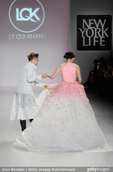 Tuyết Lan làm vedette trong show của Lý Quí Khánh tại New York Fashion Week 2015 3