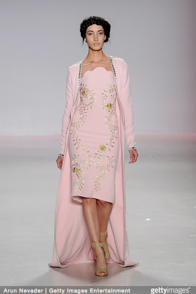 Tuyết Lan làm vedette trong show của Lý Quí Khánh tại New York Fashion Week 2015 22