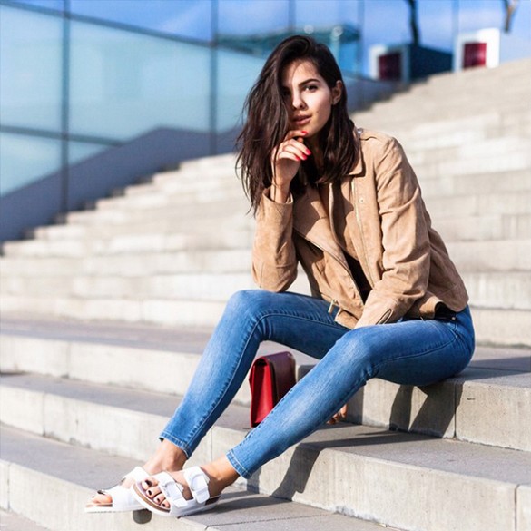 Mẹo thử đồ giúp bạn lựa được dáng quần jeans chuẩn với thân hình 3 Mẹo thử đồ giúp bạn lựa được dáng quần jeans chuẩn với thân hình 3