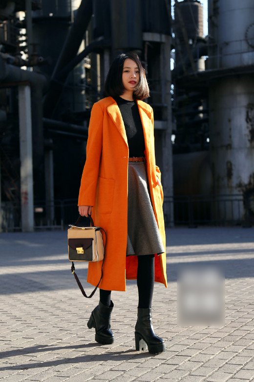 Họa tiết v&agrave; m&agrave;u sắc m&ugrave;a xu&acirc;n ngập tr&agrave;n street style ch&acirc;u &Aacute; 8
