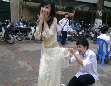 Những hình ảnh vô duyên 'khó đỡ' của thiếu nữ Việt 5