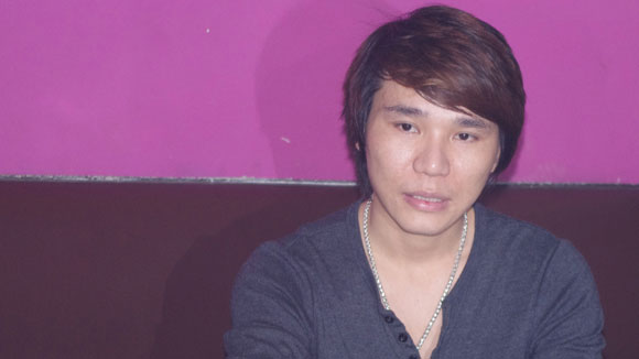 2012: Làng nhạc lên xuống vì 