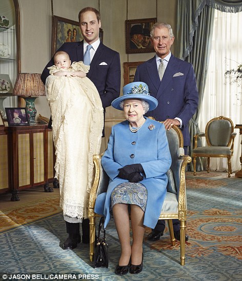 Tiết lộ thêm những hình ảnh gia đình Hoàng tử bé George 3