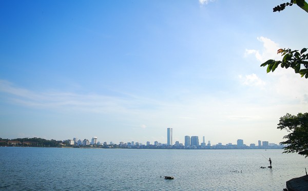Ch&ugrave;m ảnh: H&agrave; Nội 