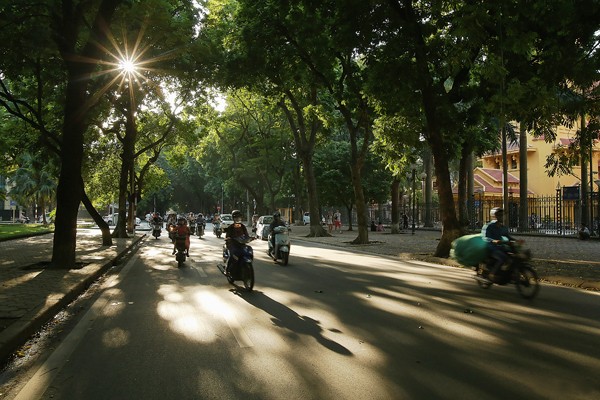 Ch&ugrave;m ảnh: H&agrave; Nội 